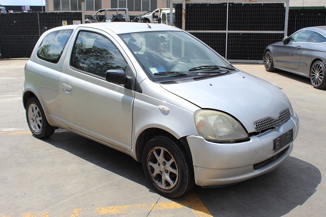 TOYOTA YARIS 1.0 50KW 3P B 5M (2000) RICAMBI IN MAGAZZINO