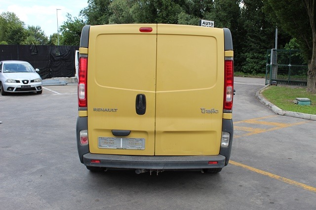 RENAULT TRAFIC 2.5 D 107KW 6M 2P (2007) RICAMBI IN MAGAZZINO