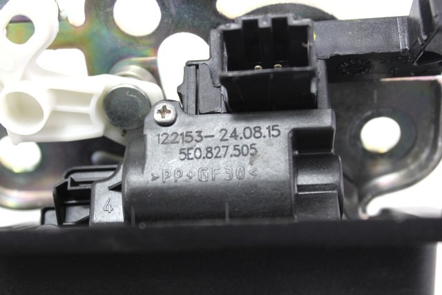 ZAKLEPANJE PRTLJA?NIH VRAT  OEM N. 5E0827505 ORIGINAL REZERVNI DEL SKODA OCTAVIA MK3 5E3 NL3 NR3 (2012 - 2017)BENZINA/METANO LETNIK 2015