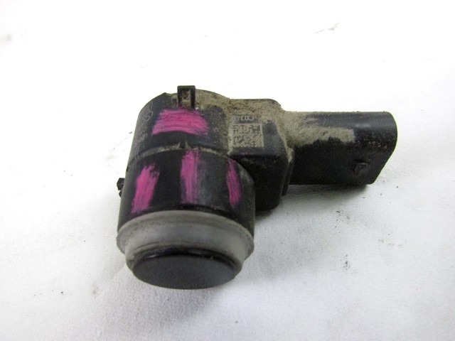 PARKIRNI SENZORJI OEM N. A2215420417 ORIGINAL REZERVNI DEL MERCEDES GLK X204 (2008 - 2012)DIESEL LETNIK 2011