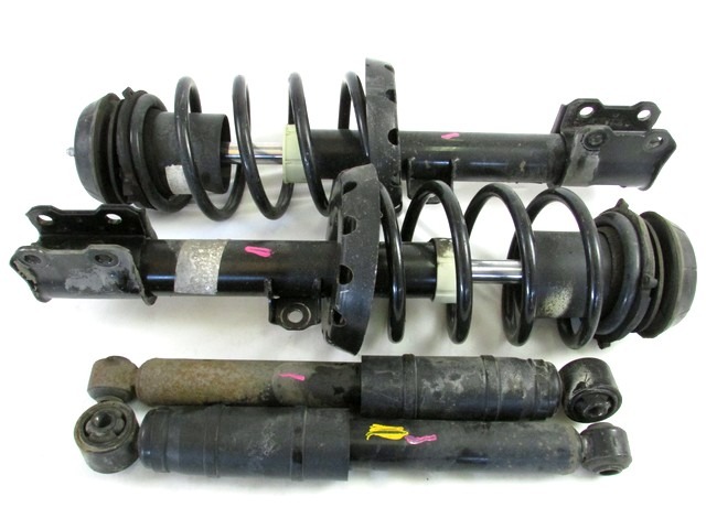 KOMPLET STIRIH SPREDNJIH IN ZADNJIH AMORTIZERJEV OEM N. 15333 KIT 4 AMMORTIZZATORI ANTERIORI E POSTERIORI ORIGINAL REZERVNI DEL OPEL ZAFIRA A T98 (1999 - 2005) DIESEL LETNIK 2004