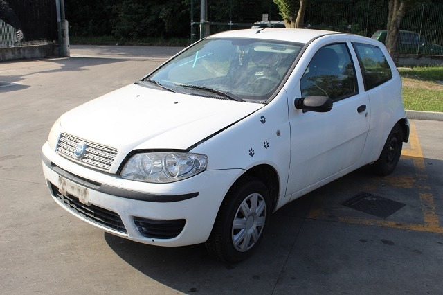 FIAT PUNTO 1.2 B 44KW 5M 3P (2003) RICAMBI IN MAGAZZINO