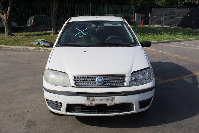 FIAT PUNTO 1.2 B 44KW 5M 3P (2003) RICAMBI IN MAGAZZINO