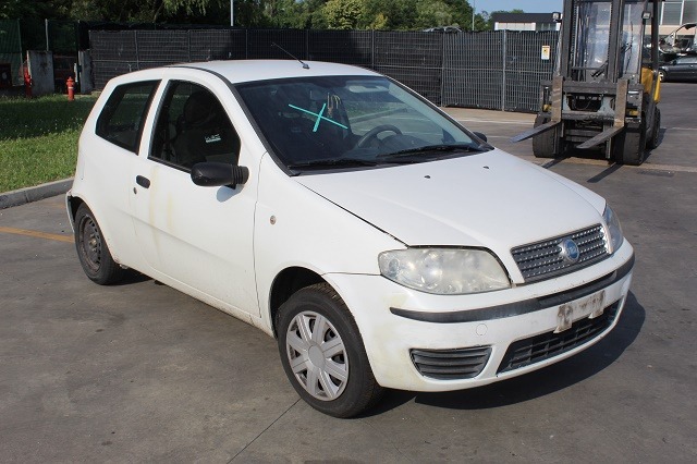 FIAT PUNTO 1.2 B 44KW 5M 3P (2003) RICAMBI IN MAGAZZINO