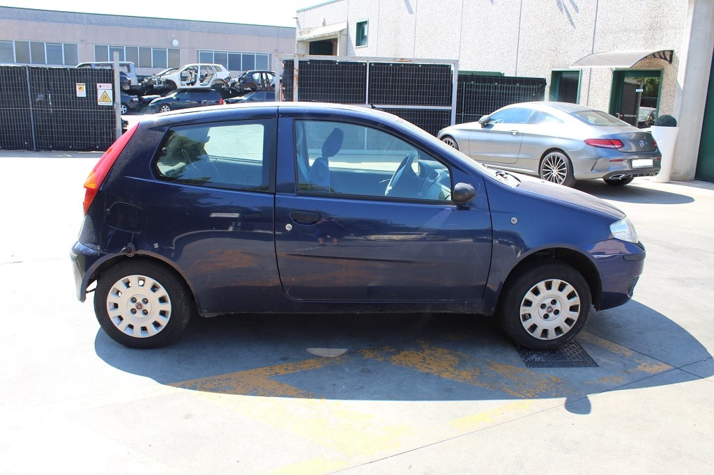 FIAT PUNTO 1.2 G 44KW 5M 3P (2010) RICAMBI IN MAGAZZINO