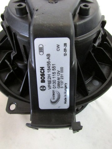 VENTILATOR  KABINE  OEM N. VP8E2H-18456-AB ORIGINAL REZERVNI DEL FORD FIESTA CB1 CNN MK6 (09/2008 - 11/2012) DIESEL LETNIK 2012