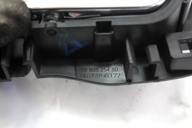 NOTRANJA KLJUKA  OEM N. 9660525480 ORIGINAL REZERVNI DEL CITROEN C4 MK2 (2010 - 2018) DIESEL LETNIK 2012