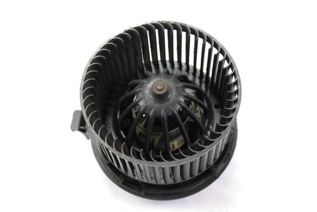 VENTILATOR  KABINE  OEM N. 7701062226 ORIGINAL REZERVNI DEL RENAULT CLIO BR0//1 CR0/1 KR0/1 MK3 (2005 - 05/2009) DIESEL LETNIK 2008