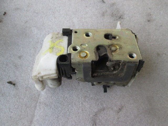 CENTRALNO ZAKLEPANJE PREDNIH LEVIH VRAT OEM N. 46535998 ORIGINAL REZERVNI DEL FIAT PUNTO 188 MK2 R (2003 - 2011) DIESEL LETNIK 2005