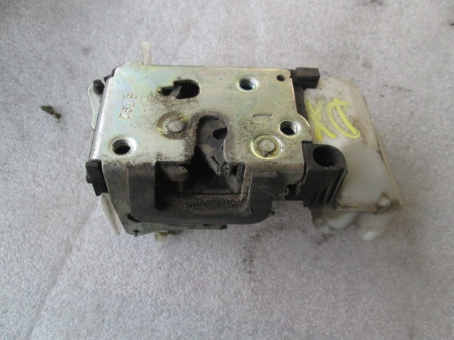 CENTRALNI ZAKLEP SPREDNJIH VRAT  OEM N. 46535997 ORIGINAL REZERVNI DEL FIAT PUNTO 188 MK2 R (2003 - 2011) DIESEL LETNIK 2005