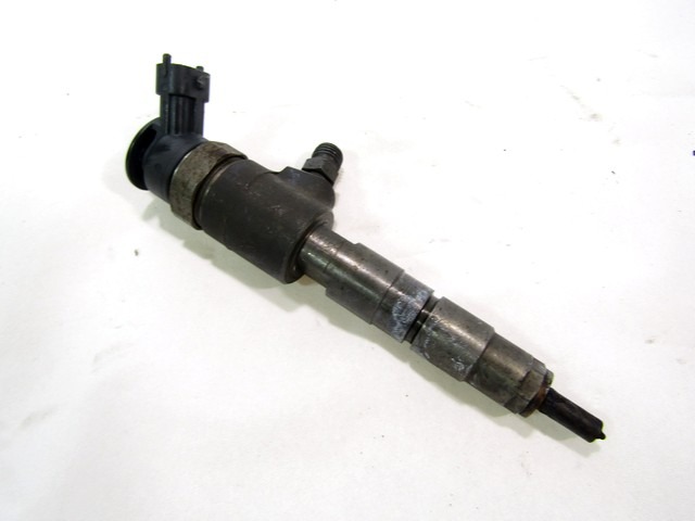 INJEKTORJI DIESEL OEM N. 445110339 ORIGINAL REZERVNI DEL PEUGEOT 206 PLUS T3E 2EK 2AC (2009 - 2012) DIESEL LETNIK 2010