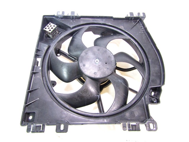 VENTILATOR HLADILNIKA OEM N. 8200966248 ORIGINAL REZERVNI DEL RENAULT CLIO BR0//1 CR0/1 KR0/1 MK3 R (05/2009 - 2013) BENZINA/GPL LETNIK 2010