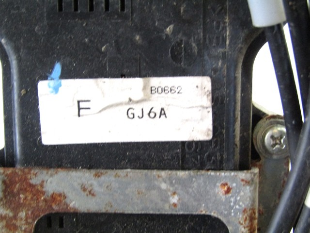 CENTRALNO ZAKLEPANJE ZADNJIH DESNIH VRAT OEM N. GJ6A72310G ORIGINAL REZERVNI DEL MAZDA 6 GG GY (2003-2008) DIESEL LETNIK 2006