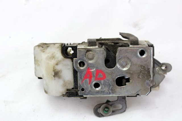 CENTRALNI ZAKLEP SPREDNJIH VRAT  OEM N. 46536061 ORIGINAL REZERVNI DEL FIAT PUNTO 188 MK2 R (2003 - 2011) DIESEL LETNIK 2004