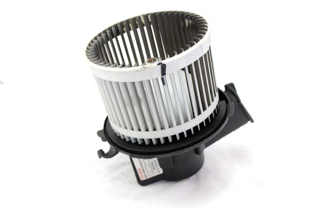 VENTILATOR  KABINE  OEM N. 77364885 ORIGINAL REZERVNI DEL FIAT 500 CINQUECENTO 312 MK3 (2007 - 2015) BENZINA LETNIK 2011