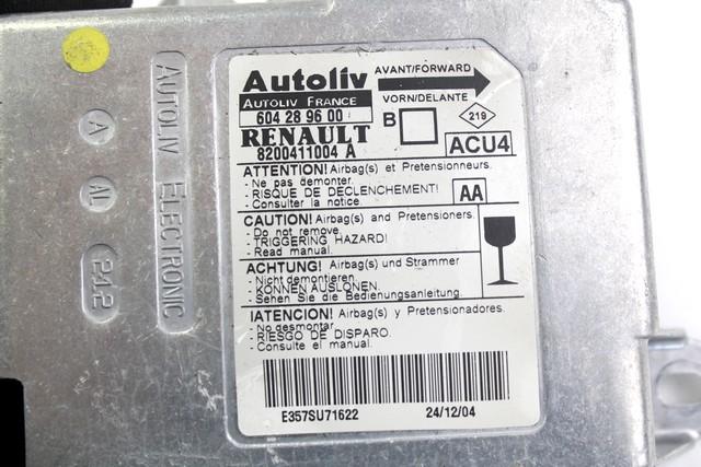 RACUNALNIK AIRBAG OEM N. 8200411004 ORIGINAL REZERVNI DEL RENAULT MEGANE MK2 BM0/1 CM0/1 EM0/1 KM0/1 LM0/1 BER/GRANDTOUR  (10/2002 - 02/2006) DIESEL LETNIK 2005