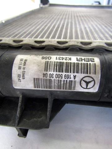 RADIATOR VODE OEM N. A1695003004 ORIGINAL REZERVNI DEL MERCEDES CLASSE A W169 5P C169 3P (2004 - 04/2008) DIESEL LETNIK 2007