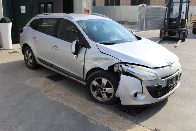 RENAULT MEGANE 3 SW 1.5 D 81KW 6M 5P (2010) RICAMBI IN MAGAZZINO