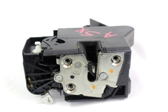 CENTRALNI ZAKLEP SPREDNJIH VRAT  OEM N. 805026472R ORIGINAL REZERVNI DEL DACIA SANDERO / SANDERO STEPWAY MK2 (2012 - 2016) BENZINA/GPL LETNIK 2015