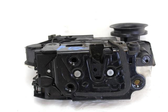 CENTRALNO ZAKLEPANJE ZADNJIH DESNIH VRAT OEM N. 5K4839016B ORIGINAL REZERVNI DEL VOLKSWAGEN GOLF VI 5K1 517 AJ5 MK6 (2008-2012) DIESEL LETNIK 2009