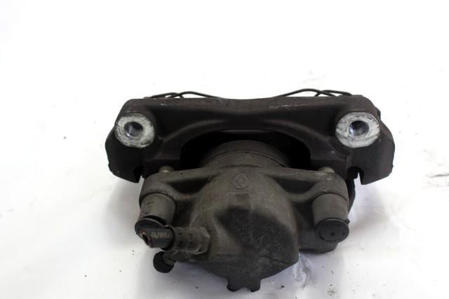 SPREDNJE DESNE ZAVORNE CELJUSTI  OEM N. 410018218R ORIGINAL REZERVNI DEL RENAULT MEGANE MK3 BZ0/1 B3 DZ0/1 KZ0/1 BER/SPORTOUR/ESTATE (2009 - 2015) DIESEL LETNIK 2010