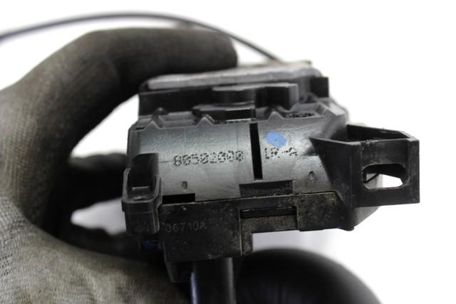 CENTRALNI ZAKLEP SPREDNJIH VRAT  OEM N. 805020001R ORIGINAL REZERVNI DEL RENAULT MEGANE MK3 BZ0/1 B3 DZ0/1 KZ0/1 BER/SPORTOUR/ESTATE (2009 - 2015) DIESEL LETNIK 2010