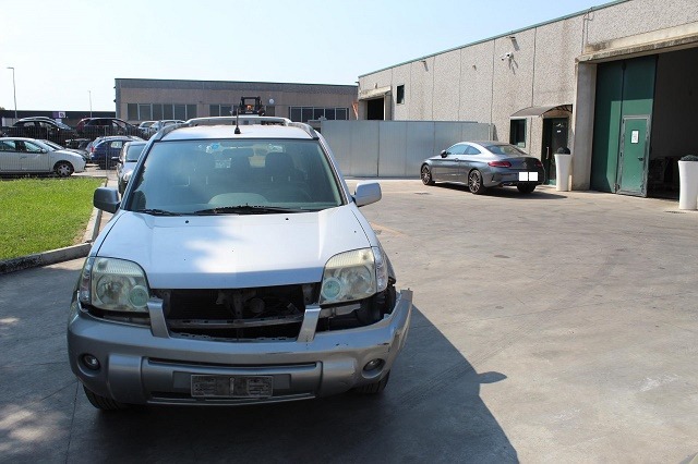 NISSAN X-TRAIL 2.2 D 4X4 100KW 6M 5P (2004) RICAMBI IN MAGAZZINO