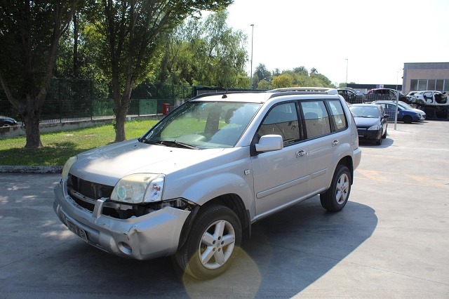 NISSAN X-TRAIL 2.2 D 4X4 100KW 6M 5P (2004) RICAMBI IN MAGAZZINO