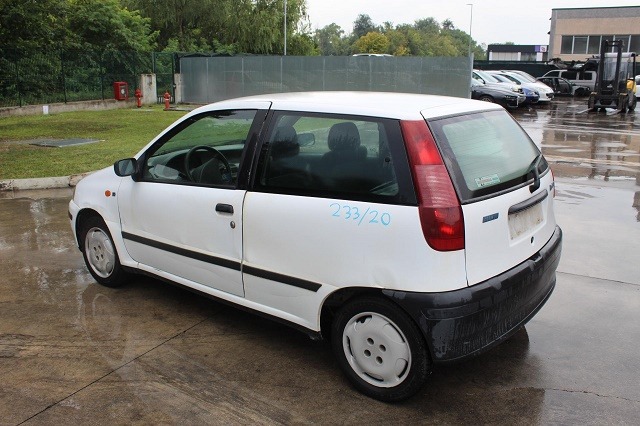 FIAT PUNTO 1.7 D 52KW 5M 3P (1995) RICAMBI IN MAGAZZINO