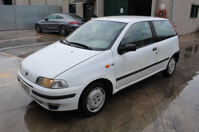 FIAT PUNTO 1.7 D 52KW 5M 3P (1995) RICAMBI IN MAGAZZINO