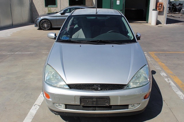 FORD FOCUS 1.6 74KW 5P B 5M (2001) RICAMBI IN MAGAZZINO