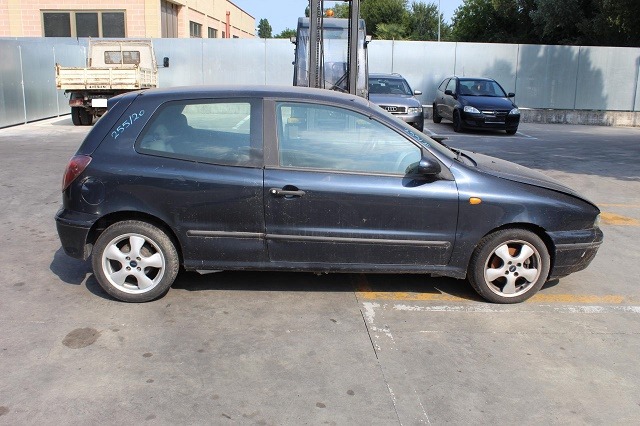 FIAT BRAVO 1.9 D 74KW 5M 3P (2001) RICAMBI IN MAGAZZINO