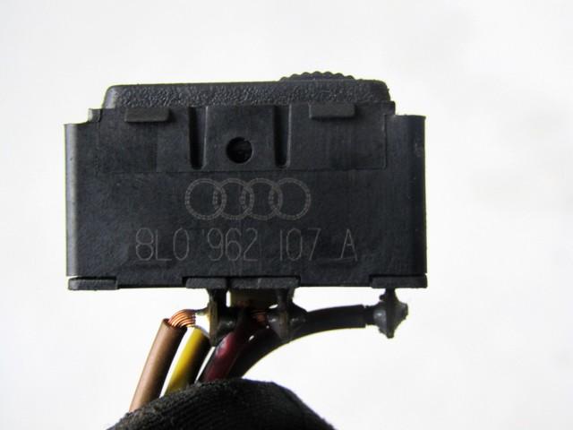 RAZLICNA STIKALA  OEM N. 8L0962107A ORIGINAL REZERVNI DEL AUDI A4 B5 BER/SW (1994 - 12/2000) DIESEL LETNIK 2000