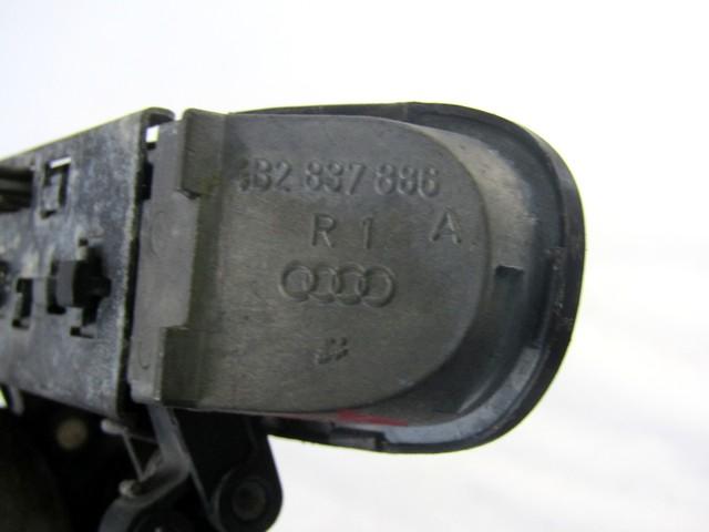 ZUNANJA KLJUKA SPREDNJA DESNA VRATA OEM N. 4B2837886 ORIGINAL REZERVNI DEL AUDI A4 B5 BER/SW (1994 - 12/2000) DIESEL LETNIK 2000