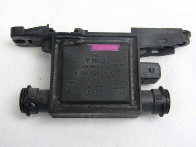 CENTRALNO ZAKLEPANJE OEM N. 4A0959981A ORIGINAL REZERVNI DEL AUDI A4 B5 BER/SW (1994 - 12/2000) DIESEL LETNIK 2000