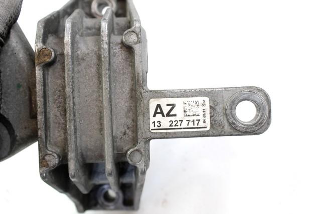 NOSILCI MOTORJA/DRUGO OEM N. 13227717 ORIGINAL REZERVNI DEL OPEL INSIGNIA A G09 (2008 - 2017)DIESEL LETNIK 2011