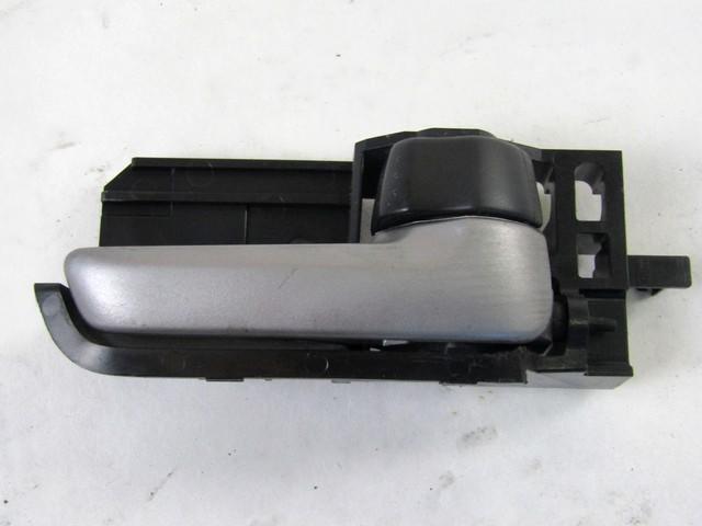 NOTRANJA KLJUKA  OEM N. 93195906 ORIGINAL REZERVNI DEL OPEL AGILA B H08 (2008 - 2015)BENZINA LETNIK 2009