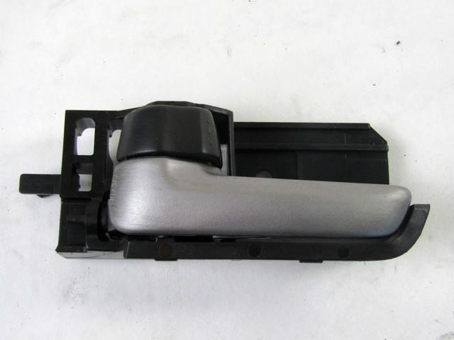 NOTRANJA KLJUKA  OEM N. 93195907 ORIGINAL REZERVNI DEL OPEL AGILA B H08 (2008 - 2015)BENZINA LETNIK 2009