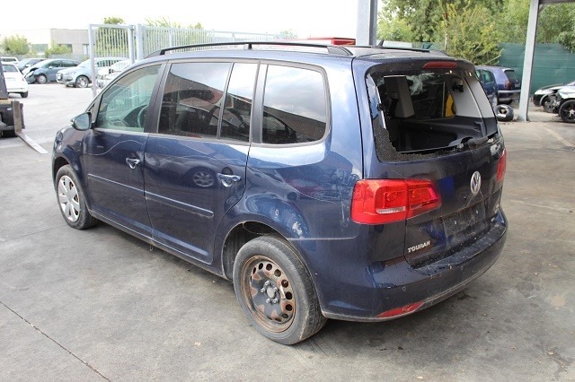 VOLKSWAGEN TOURAN 1.6 D 77KW 6M 5P (2011) RICAMBI IN MAGAZZINO