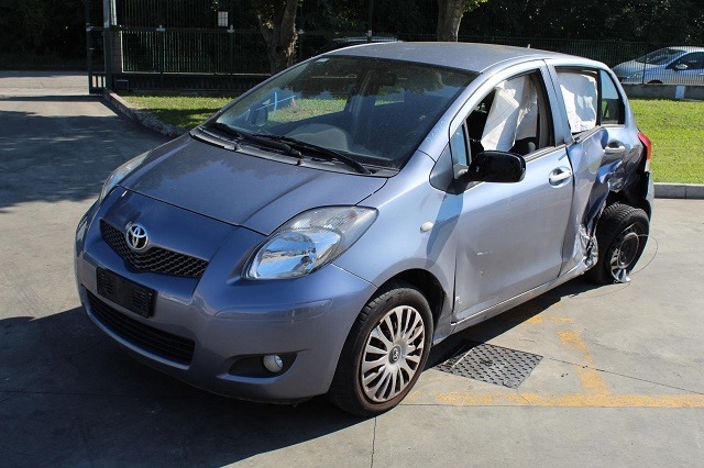 TOYOTA YARIS 1.0 B 51KW 5M 5P (2010) RICAMBI IN MAGAZZINO