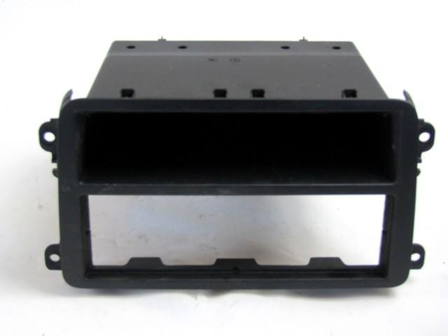 ARMATURNA PLO?CA OEM N. 1K0857058A ORIGINAL REZERVNI DEL VOLKSWAGEN GOLF V 1K1 1K5 MK5 BER/SW (02/2004-11/2008) DIESEL LETNIK 2007