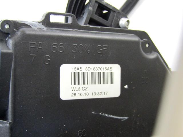 CENTRALNO ZAKLEPANJE PREDNIH LEVIH VRAT OEM N. 3D1837015AS ORIGINAL REZERVNI DEL VOLKSWAGEN TOURAN 1T3 MK1 R2 (2010 - 2015) DIESEL LETNIK 2011