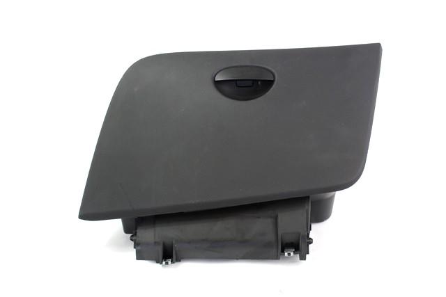 PREDAL ZA DOKUMENTE OEM N. 1P1857095C ORIGINAL REZERVNI DEL SEAT LEON 1P1 MK2 (2005 - 2012) DIESEL LETNIK 2010