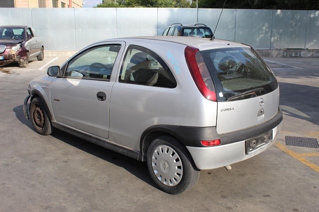 OPEL CORSA C 1.7 D 55KW 5M 3P (2002) RICAMBI IN MAGAZZINO