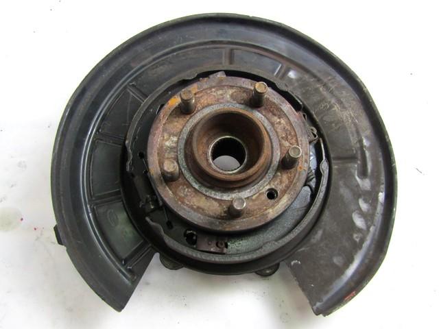 KOLESNI NOSILEC ZADAJ DESNO / POGON PRIROBNICO PESTA OEM N. LR045824 ORIGINAL REZERVNI DEL LAND ROVER RANGE ROVER SPORT L320 MK1 (2005 - 2010) DIESEL LETNIK 2008