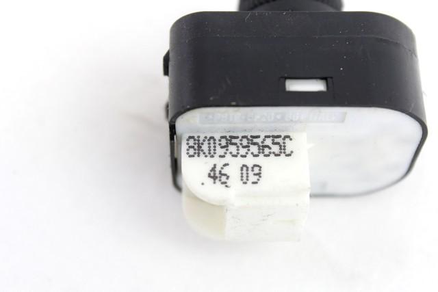 STIKALA ELEKTRICNIH OGLEDAL  OEM N. 8K0959565C ORIGINAL REZERVNI DEL AUDI A4 B8 8K2 BER/SW/CABRIO (2007 - 11/2015) DIESEL LETNIK 2010