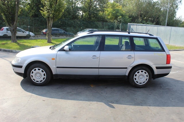 VOLKSWAGEN PASSAT SW 1.9 D 81KW 5M 5P (1998) RICAMBI IN MAGAZZINO