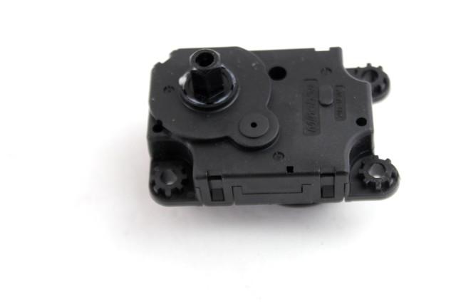 MOTORCEK OGREVANJA OEM N. CX046001 ORIGINAL REZERVNI DEL CITROEN C4 CACTUS (2014 - 2018)DIESEL LETNIK 2017