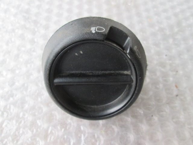 GLAVNO STIKALO LUCI OEM N. 8200128309 ORIGINAL REZERVNI DEL RENAULT KANGOO KC0/1 MK1 R (2003-2008) DIESEL LETNIK 2004