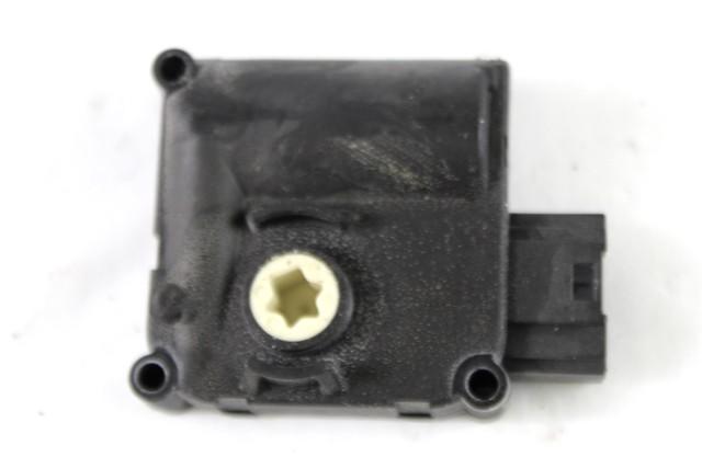 MOTORCEK OGREVANJA OEM N. 4F0820511B ORIGINAL REZERVNI DEL AUDI A8 MK2 D3/4E (2002 - 2009)BENZINA LETNIK 2005